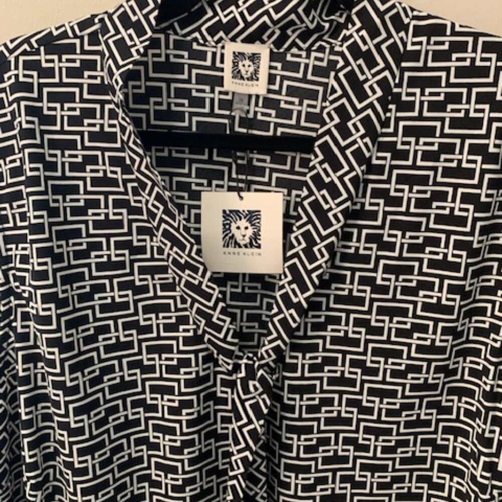 NWT -Anne Klein Top